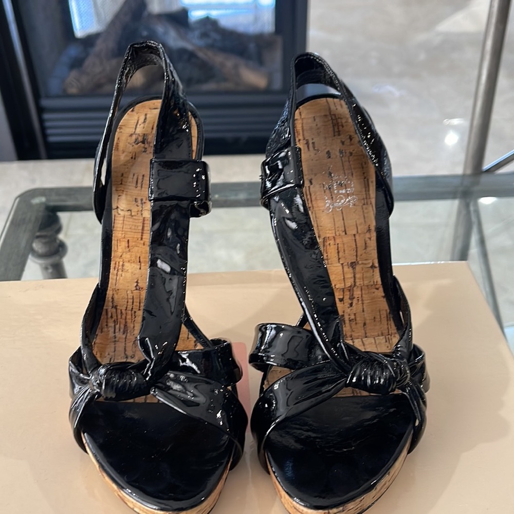 JLo Size 6 cork patent slingback w/leather sole Cork covered in shiny protectant